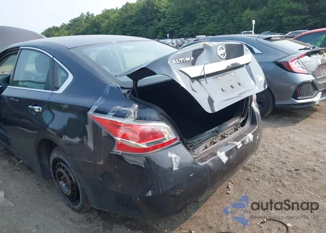 2015 Nissan Altima 2.5/2.5 S/2.5 Sl/2.5 Sv z USA, uszkodzony, nr VIN 1N4AL3APXFN309243